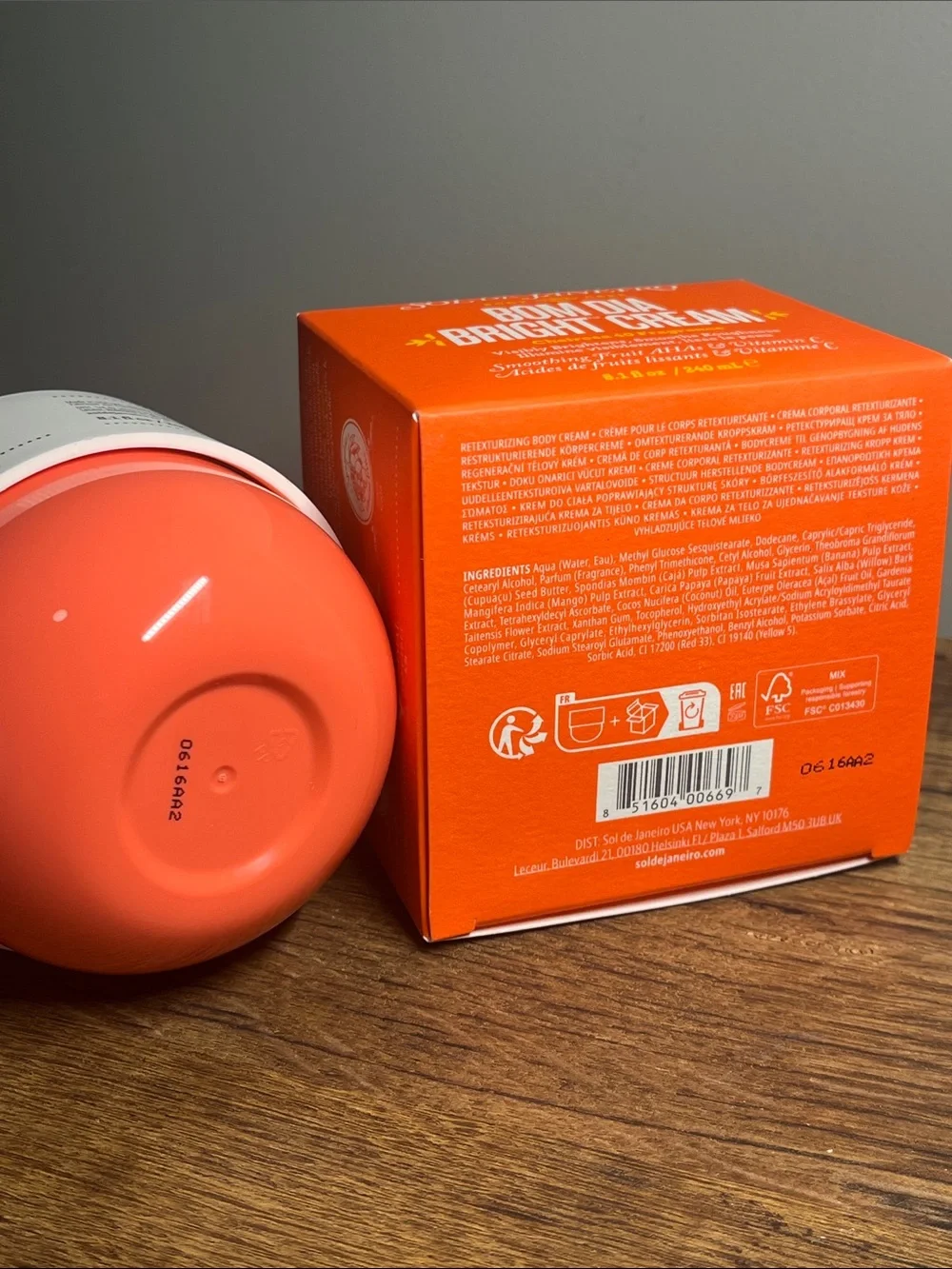 Sol de Janeiro brightening body